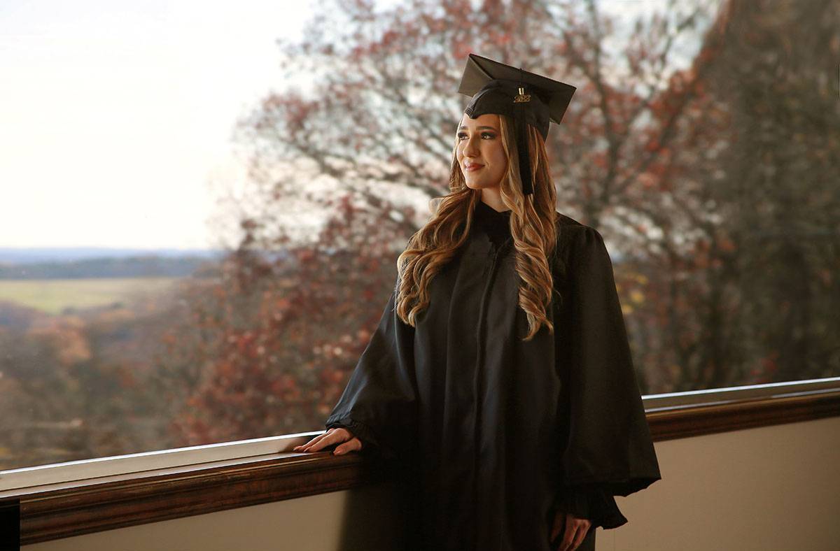 Graduate Shelby Sides